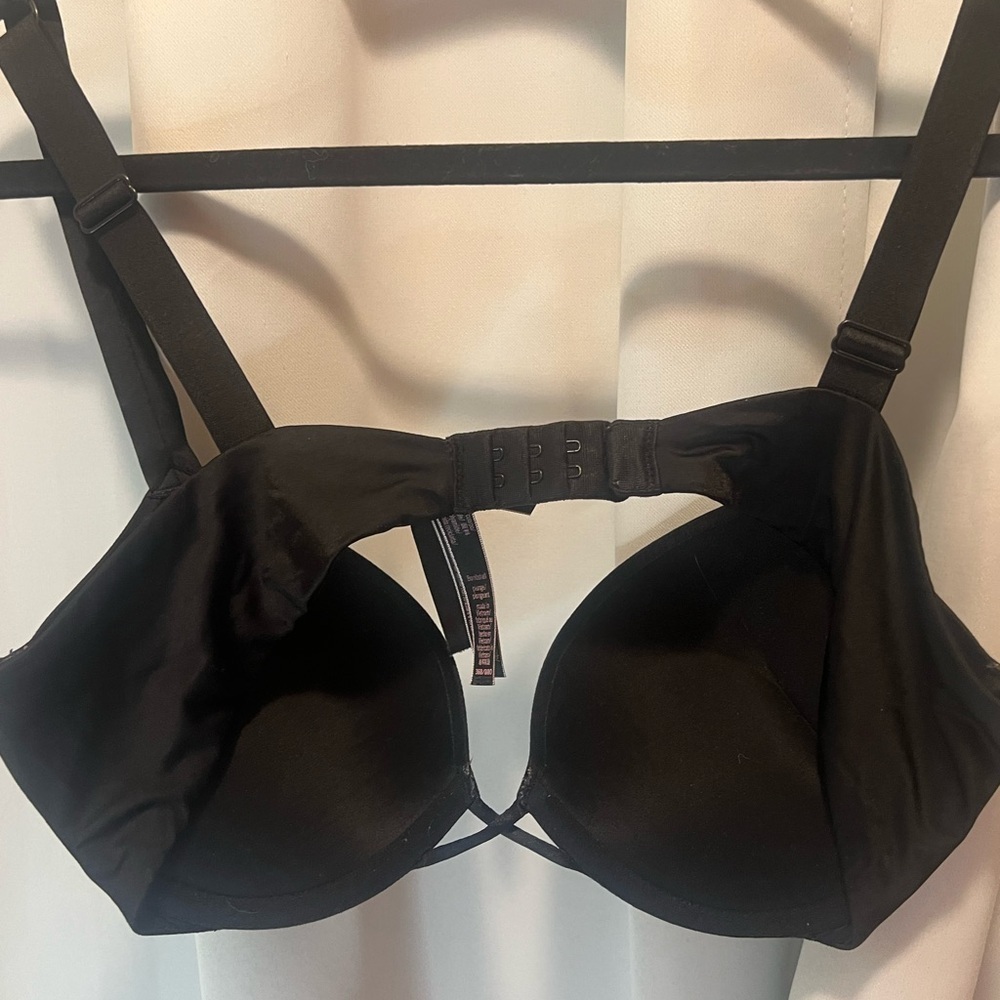 Victoria's Secret Shine Push Up Bra with Padded Cups and Decorative Straps 36b - Picture 3 of 6